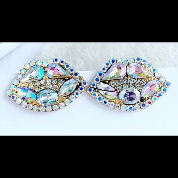 AB Lip Swarovski Earrings - Picture 1 of 1